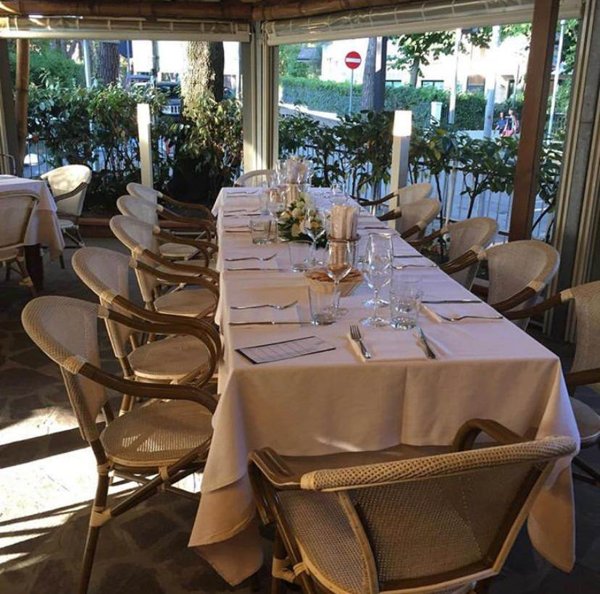 negozio in vendita a Cervia in zona Milano Marittima