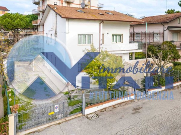 casa indipendente in vendita a Cervia in zona Milano Marittima
