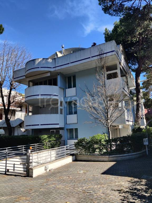 appartamento in vendita a Cervia in zona Milano Marittima