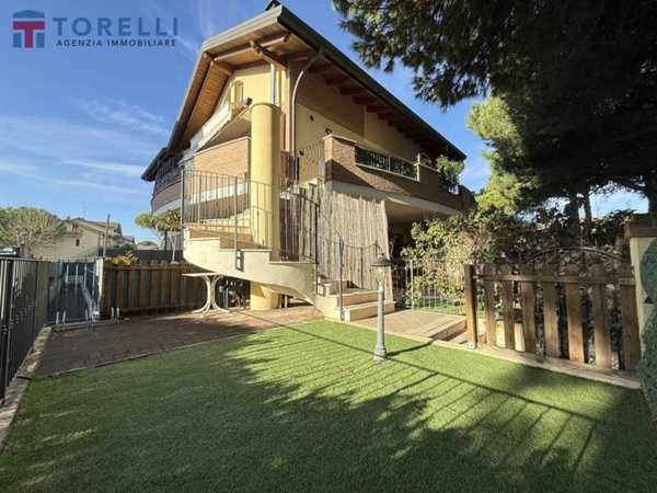 appartamento in vendita a Cervia in zona Pinarella