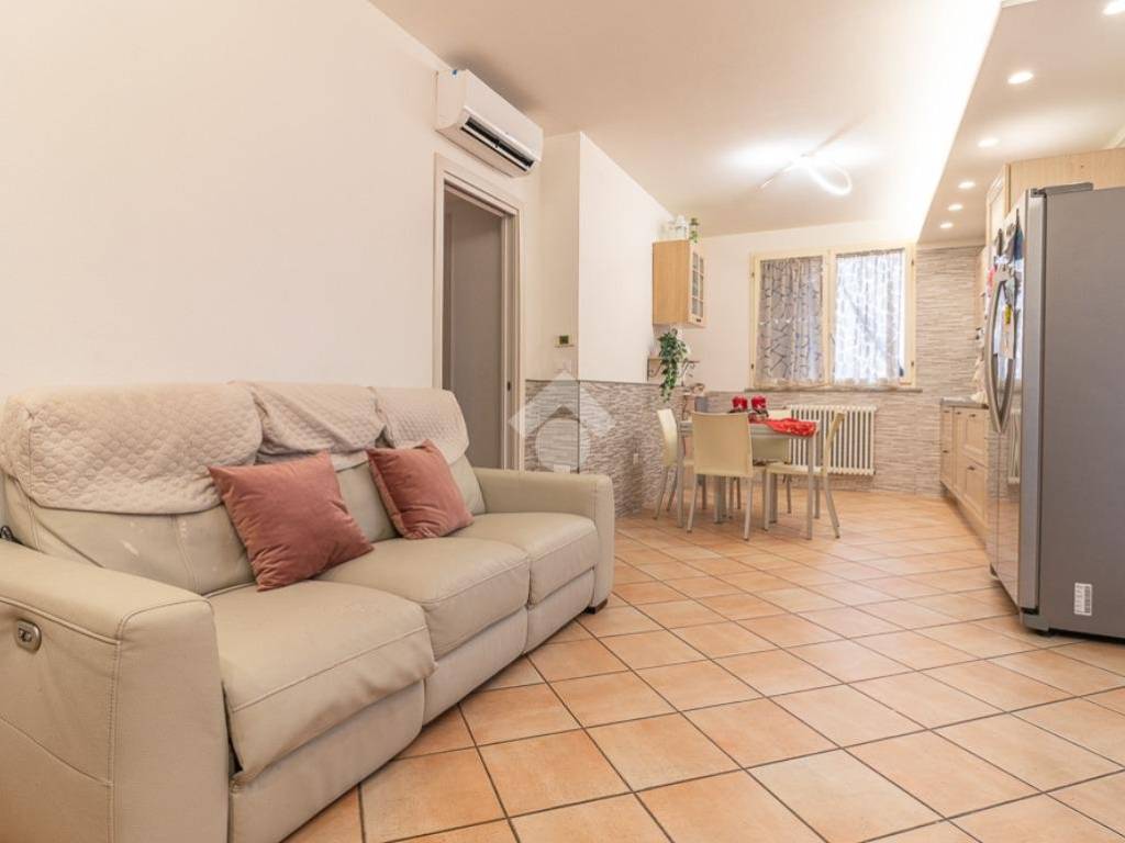 appartamento in vendita a Cervia in zona Castiglione di Cervia