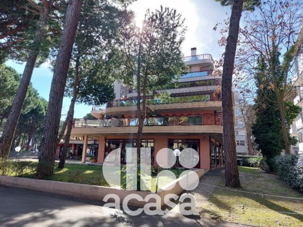 negozio in vendita a Cervia in zona Milano Marittima