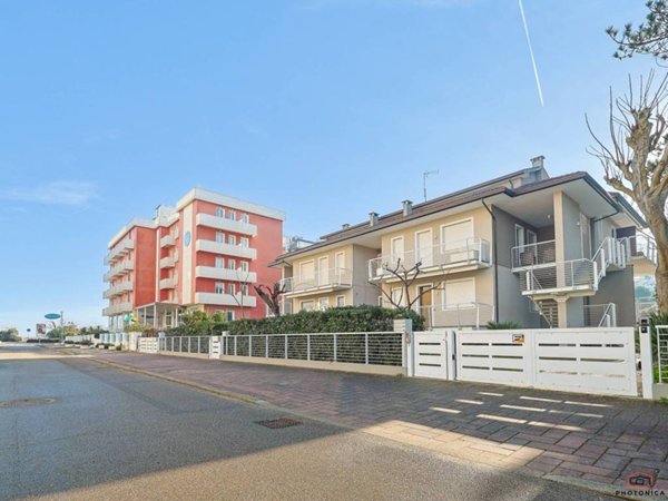 appartamento in vendita a Cervia in zona Milano Marittima