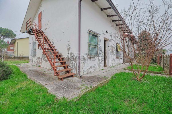 casa indipendente in vendita a Cervia in zona Villa Inferno