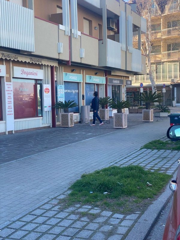 negozio in vendita a Cervia