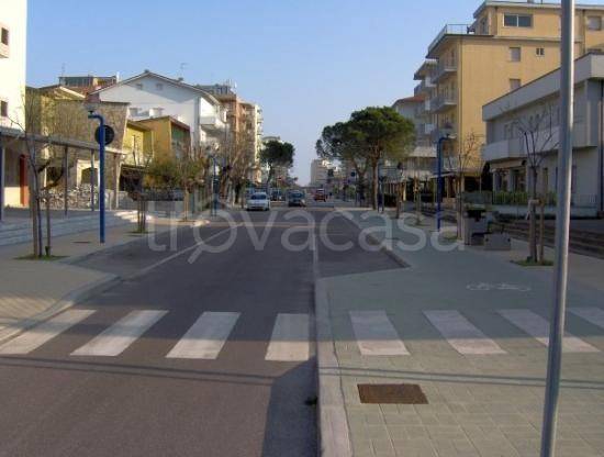 negozio in vendita a Cervia in zona Milano Marittima