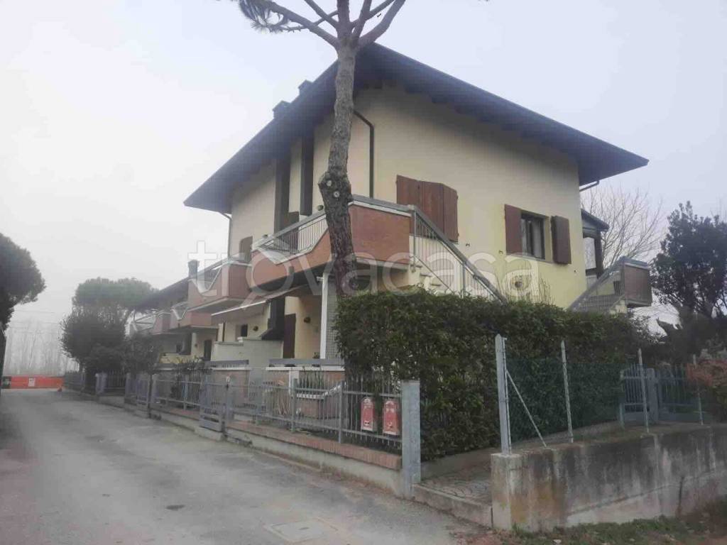 appartamento in vendita a Cervia in zona Pinarella