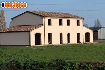 casa indipendente in vendita a Cervia