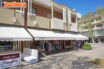 locale commerciale in vendita a Cervia