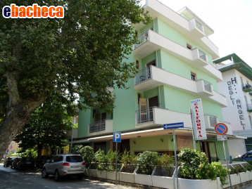 locale commerciale in vendita a Cervia
