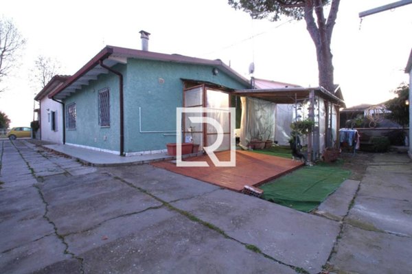 casa indipendente in vendita a Cervia in zona Pisignano