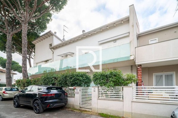 casa indipendente in vendita a Cervia