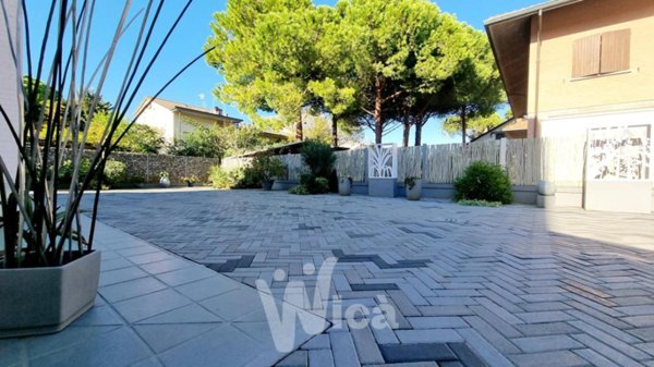 casa indipendente in vendita a Cervia