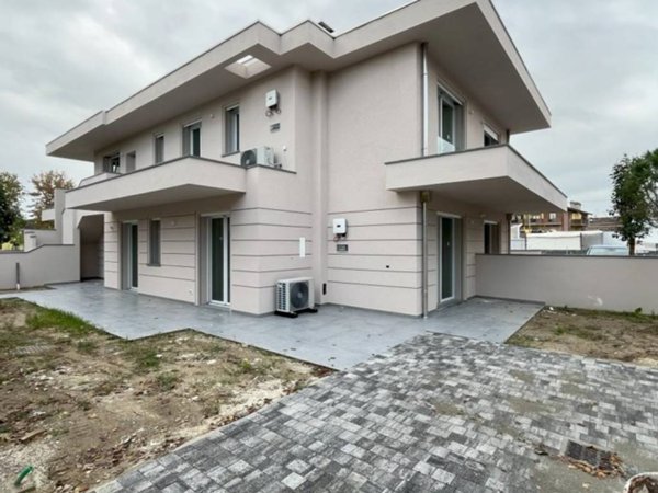 appartamento in vendita a Cervia in zona Milano Marittima