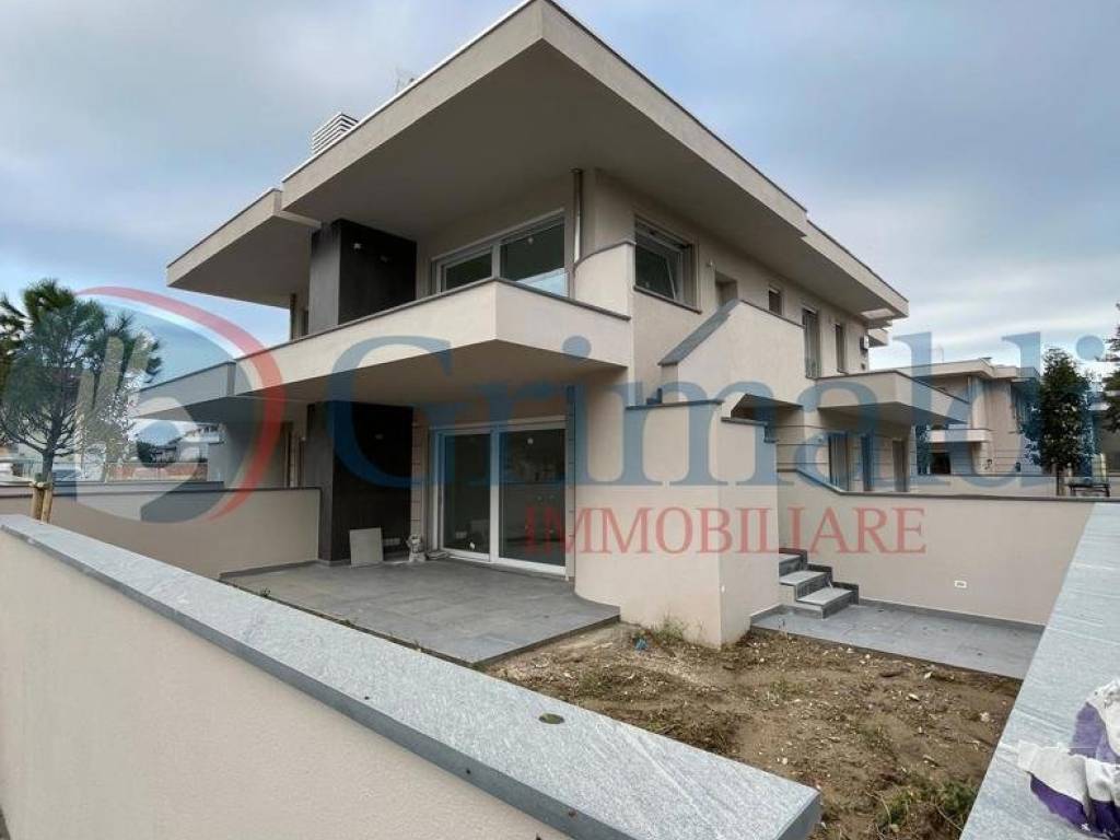 appartamento in vendita a Cervia in zona Milano Marittima