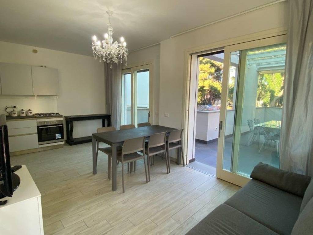 appartamento in vendita a Cervia in zona Milano Marittima