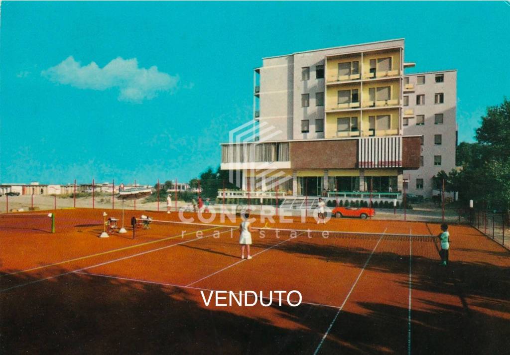 negozio in vendita a Cervia in zona Milano Marittima