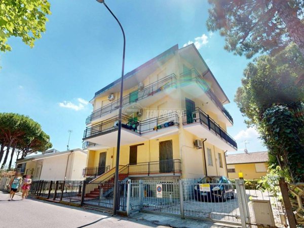 appartamento in vendita a Cervia in zona Pinarella