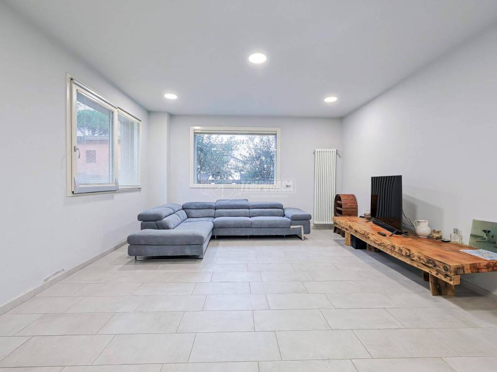 casa indipendente in vendita a Cervia in zona Pisignano