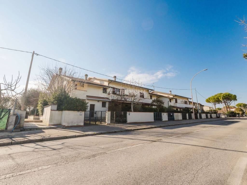 appartamento in vendita a Cervia in zona Montaletto