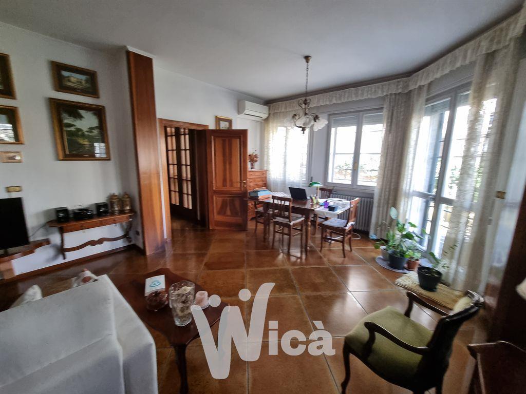 casa indipendente in vendita a Cervia