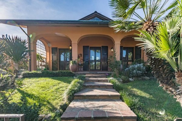 casa indipendente in vendita a Cervia