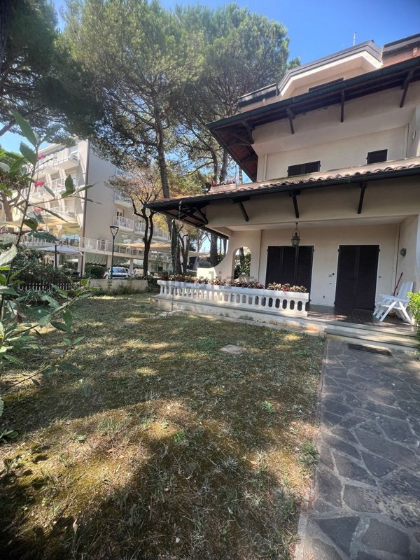 casa indipendente in vendita a Cervia in zona Milano Marittima
