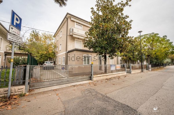 appartamento in vendita a Cervia in zona Pinarella