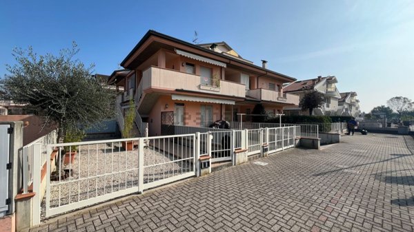 appartamento in vendita a Cervia in zona Pinarella