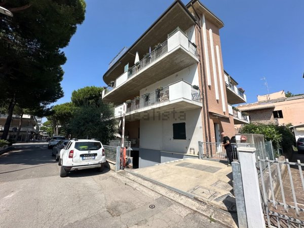 appartamento in vendita a Cervia in zona Pinarella