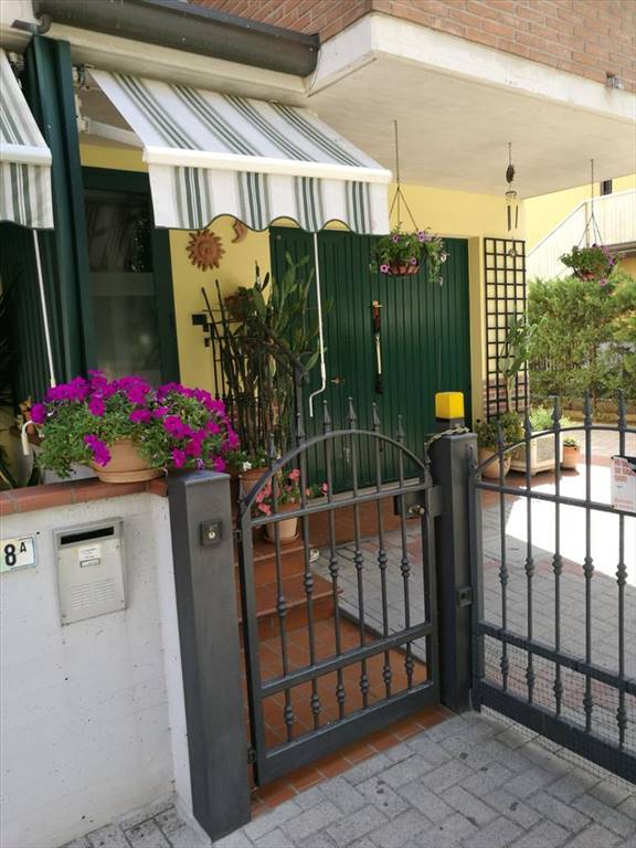 casa indipendente in vendita a Cervia in zona Pinarella