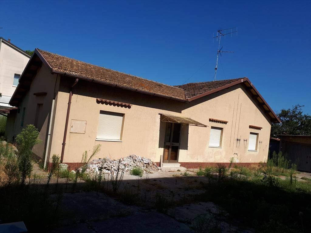 casa indipendente in vendita a Cervia in zona Terme