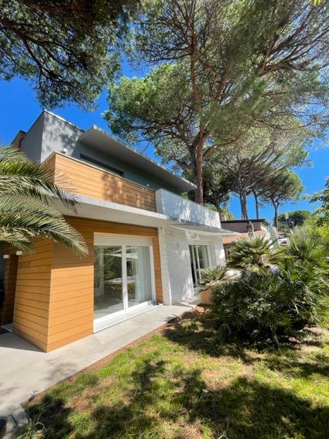 casa indipendente in vendita a Cervia in zona Milano Marittima