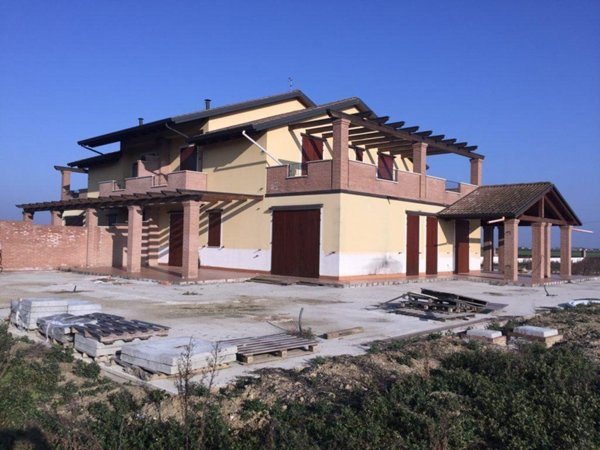 casa indipendente in vendita a Cervia