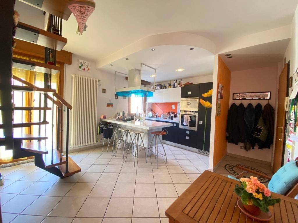 appartamento in vendita a Cervia in zona Castiglione di Cervia