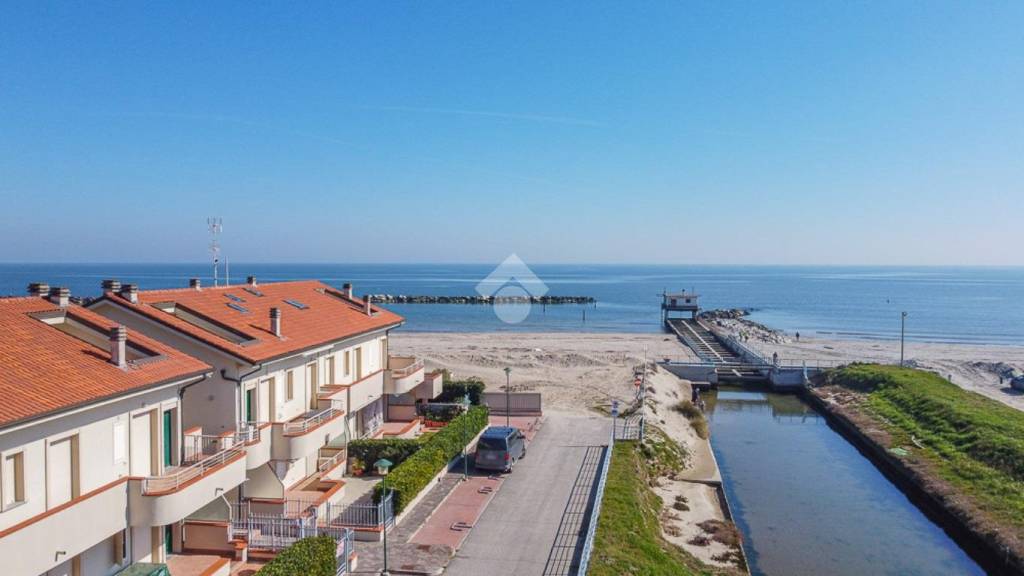 appartamento in vendita a Cervia in zona Milano Marittima