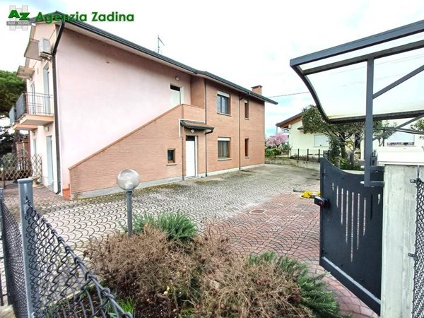 casa indipendente in vendita a Cervia in zona Montaletto