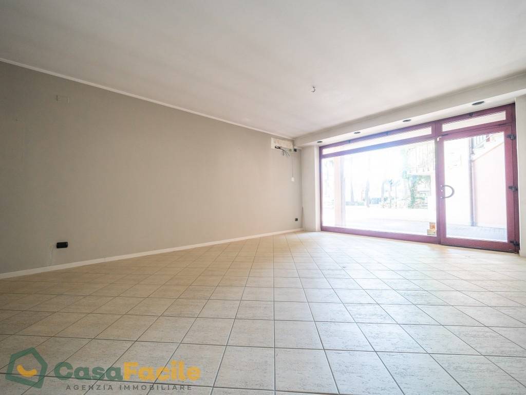 negozio in vendita a Cervia in zona Milano Marittima