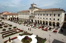 casa indipendente in vendita a Cervia