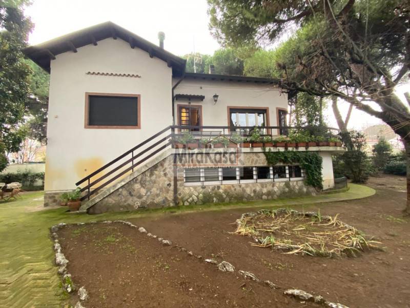 casa indipendente in vendita a Cervia