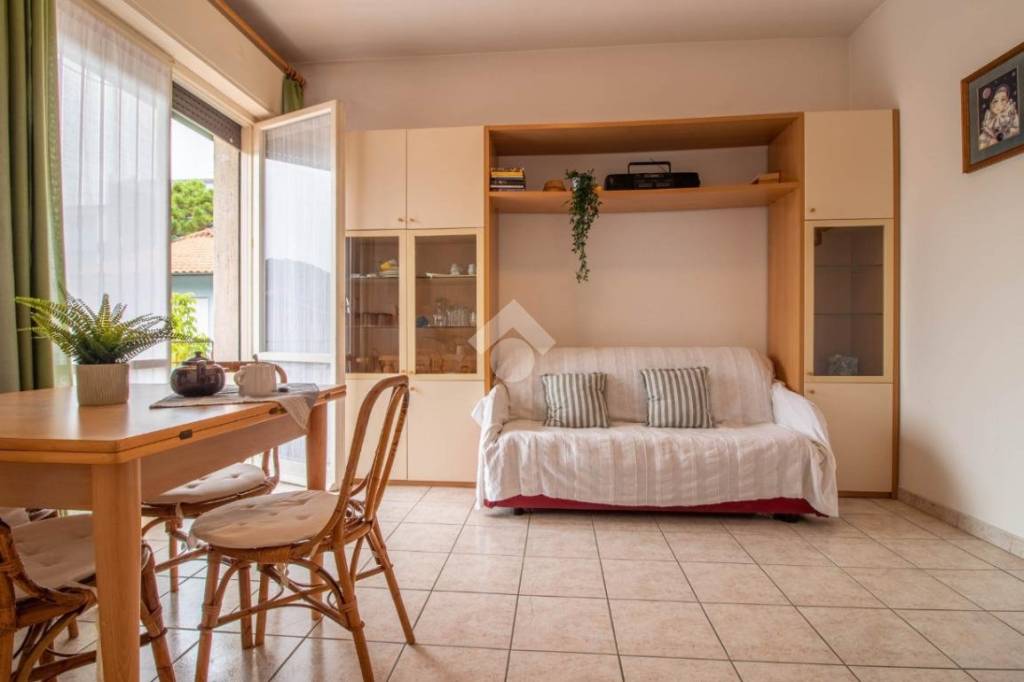 appartamento in vendita a Cervia in zona Pinarella