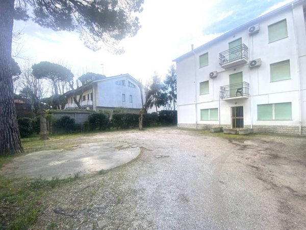 intera palazzina in vendita a Cervia
