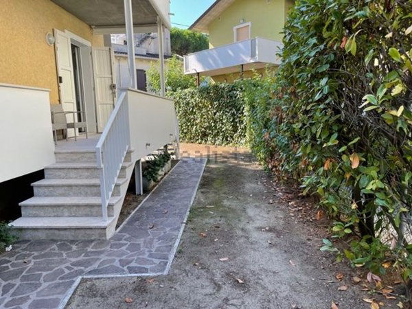 casa indipendente in vendita a Cervia in zona Pinarella