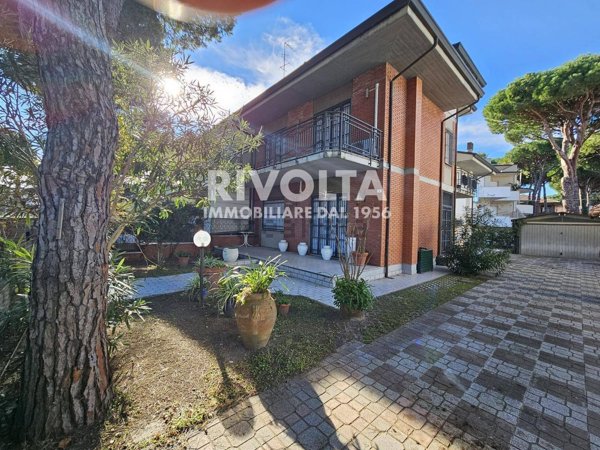 casa indipendente in vendita a Cervia in zona Milano Marittima