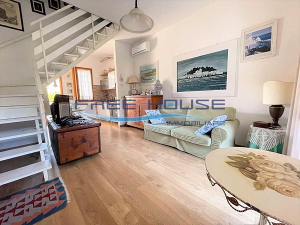 casa indipendente in vendita a Cervia in zona Pinarella