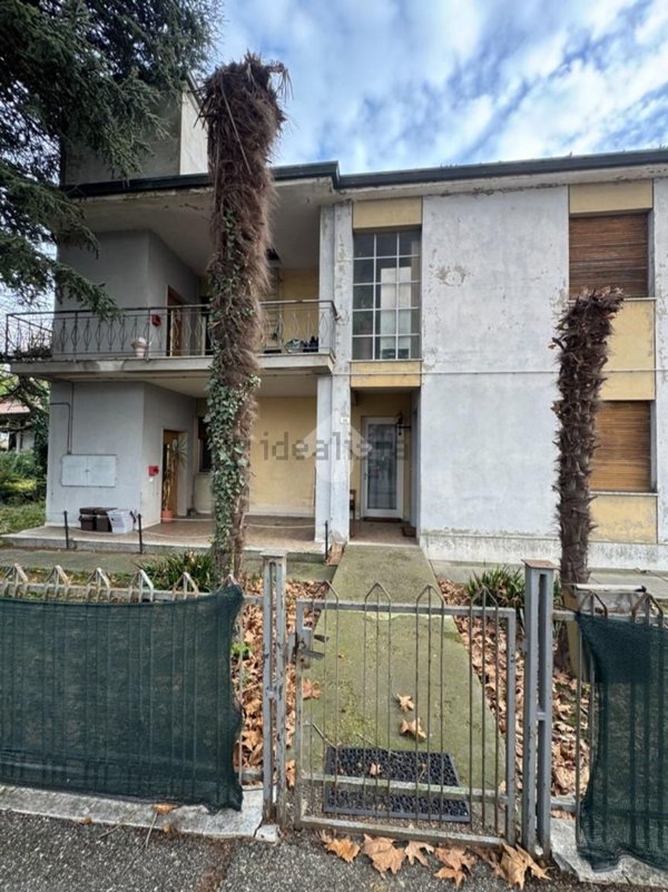casa indipendente in vendita a Cervia