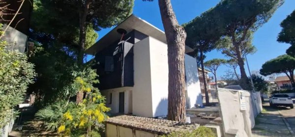 appartamento in vendita a Cervia in zona Milano Marittima