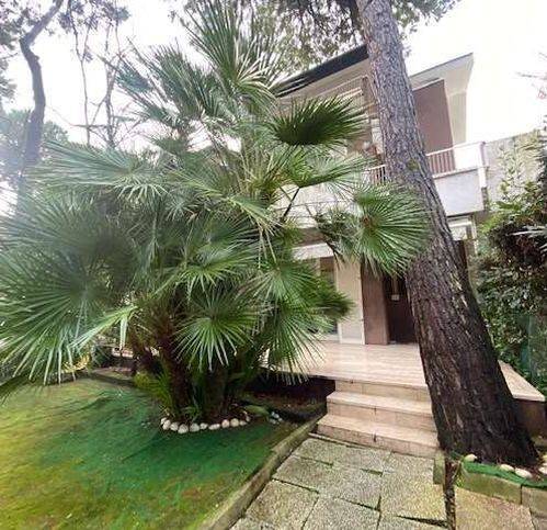 casa indipendente in vendita a Cervia in zona Milano Marittima