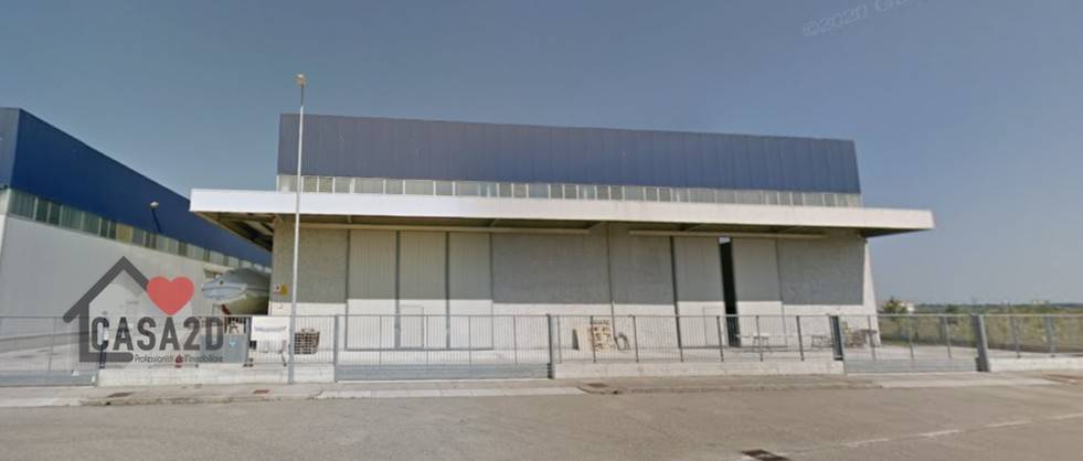 locale commerciale in vendita a Cervia in zona Montaletto