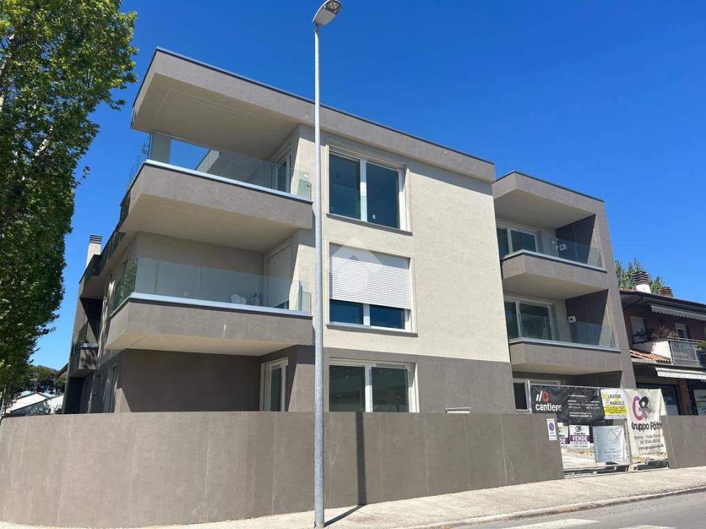 appartamento in vendita a Cervia in zona Milano Marittima